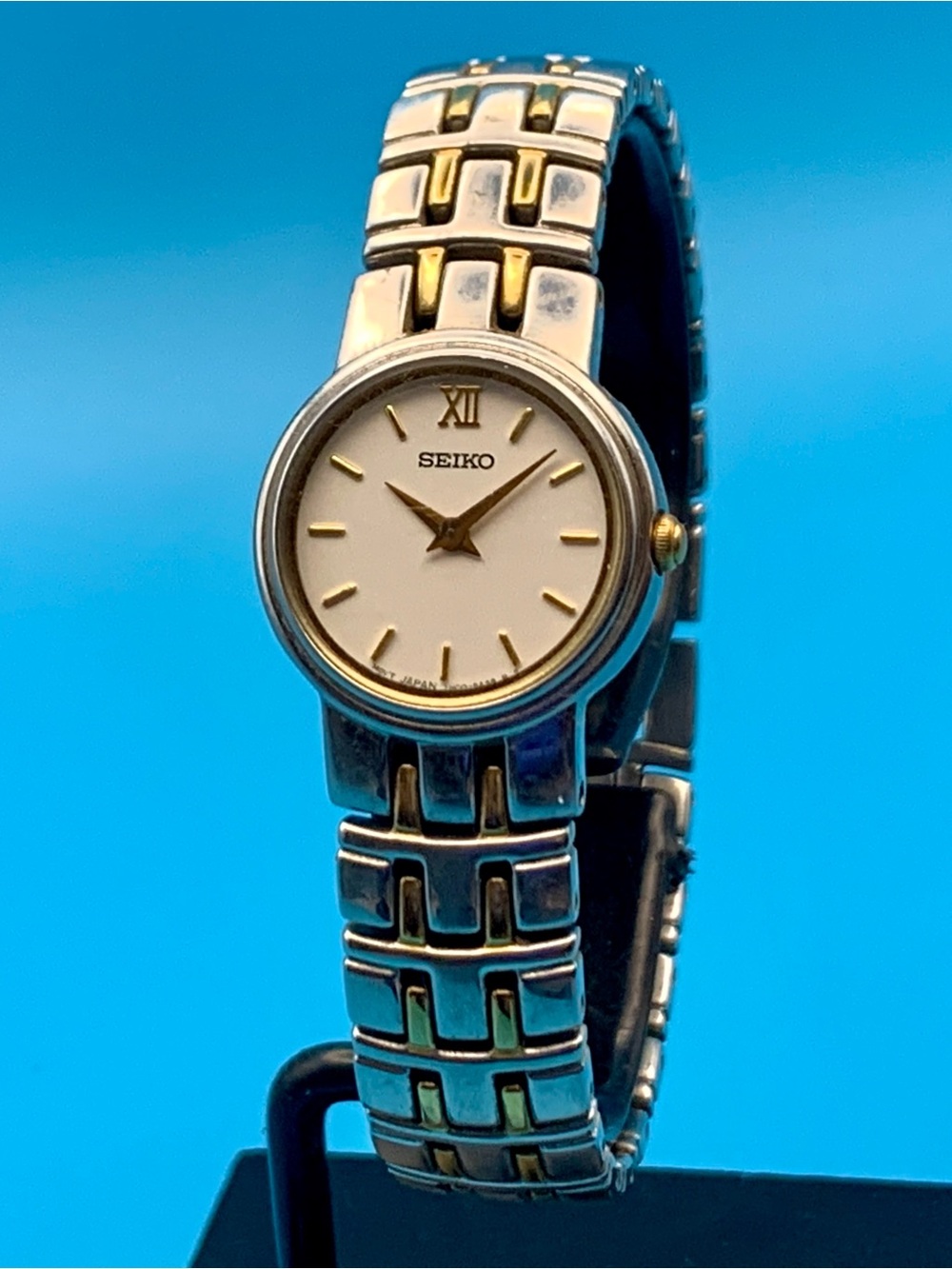 SEIKO 1N00-1F20 Women’s Vintage Wristwatch Two Tone Japan Movt Works New Battery